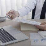 CFDI Falso 2026: Las tres etapas de su estudio – La generación, la materialización algorítmica de presunción y la ejecución del procedimiento formal.