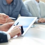 Informe de administradores y comisarios: 15 días ante de asamblea