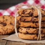 IEPS e IVA por la venta de pasteles y galletas, en tiendas y restaurantes