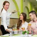 ¿Quién puede acreditar el IVA de alimentos otorgados como prestación laboral?